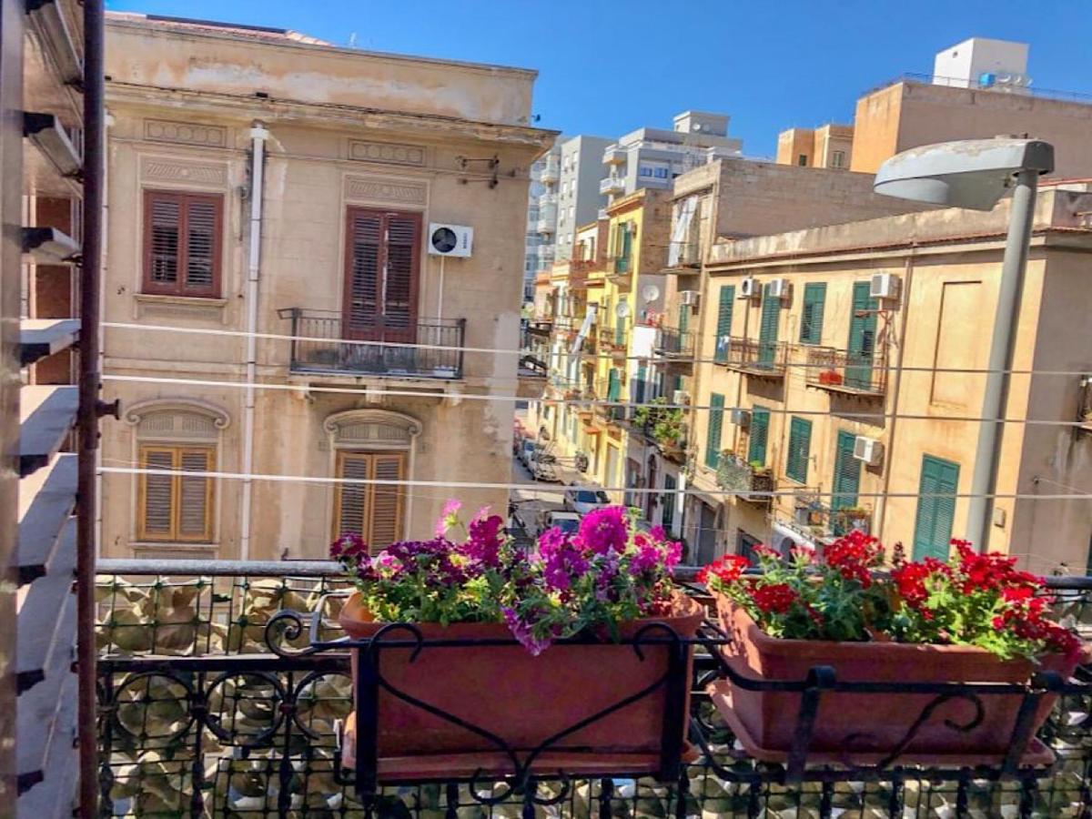 Via Aurispa 60 Palermo Buitenkant foto